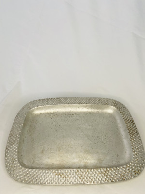 BANDEJA RETANGULAR RELEVO  -  LOCAÇÃO